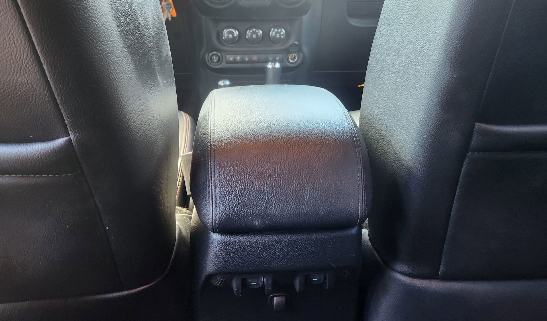 Used 2017 Jeep Wrangler Unlimited Rubicon image 32