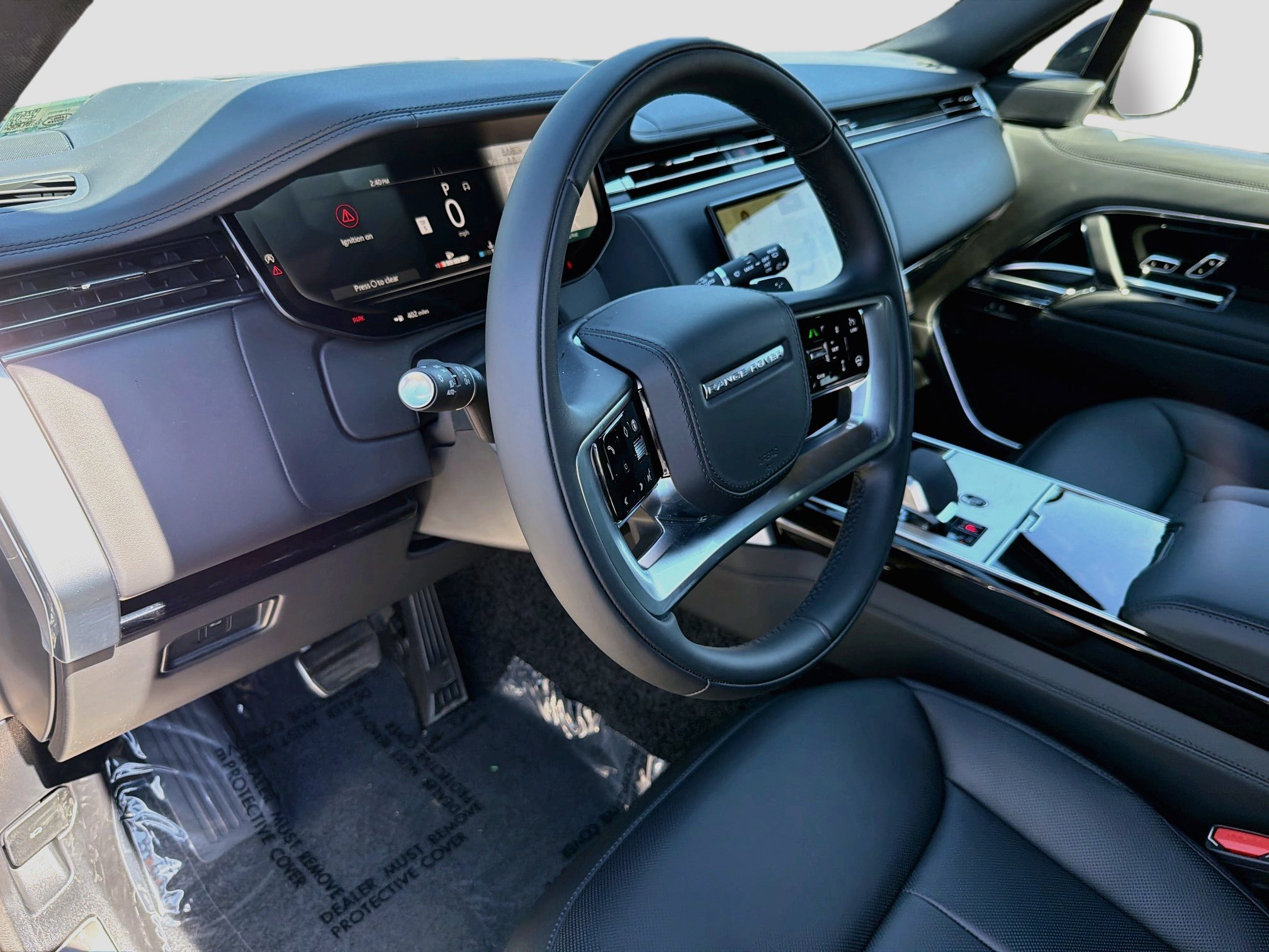 New 2026 Land Rover Range Rover Long Wheelbase SE AWD/4WD image 25
