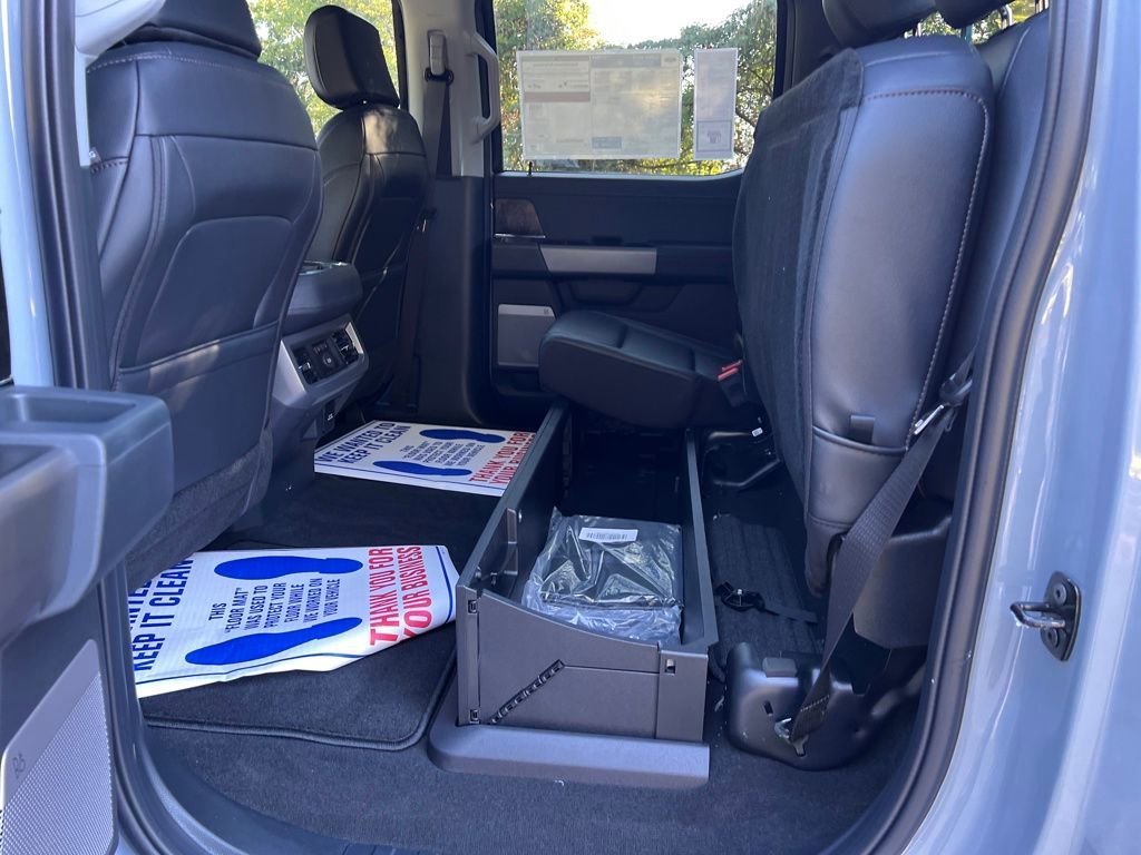 New 2026 Ford F250 Lariat w/ Lariat Premium Package image 44