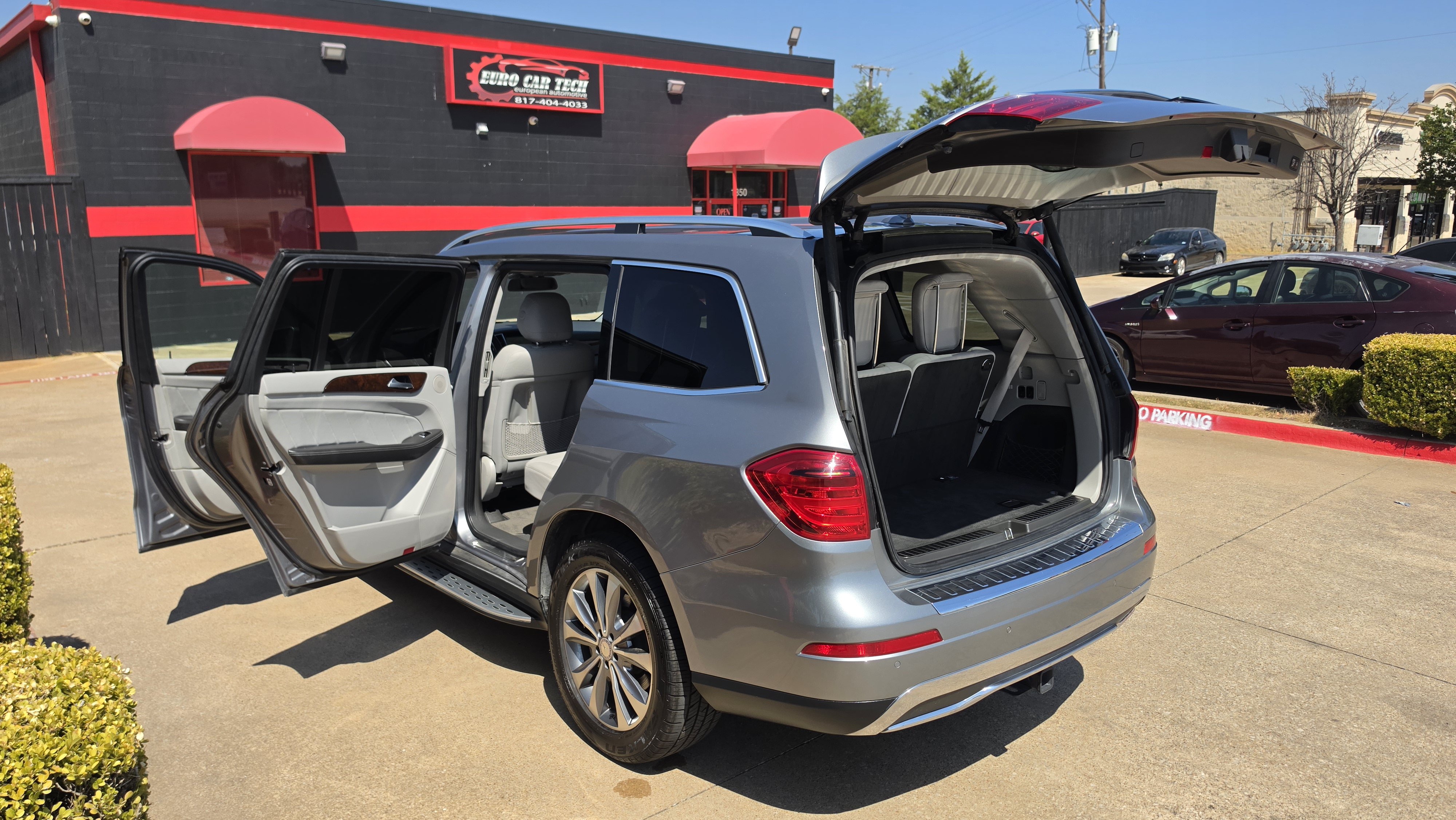 Used 2015 Mercedes-Benz GL 320 BlueTEC 4MATIC w/ Premium I Package image 19