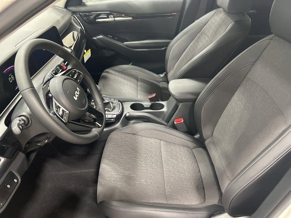 New 2026 Kia Seltos S image 9