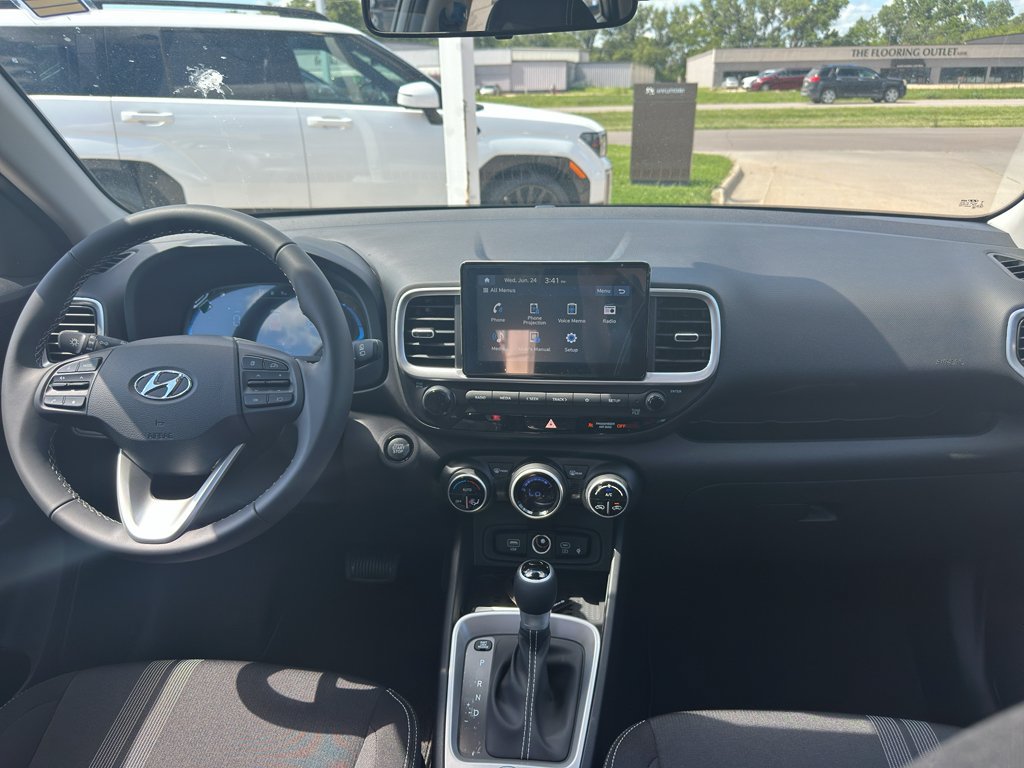 New 2026 Hyundai Venue SEL FWD image 11