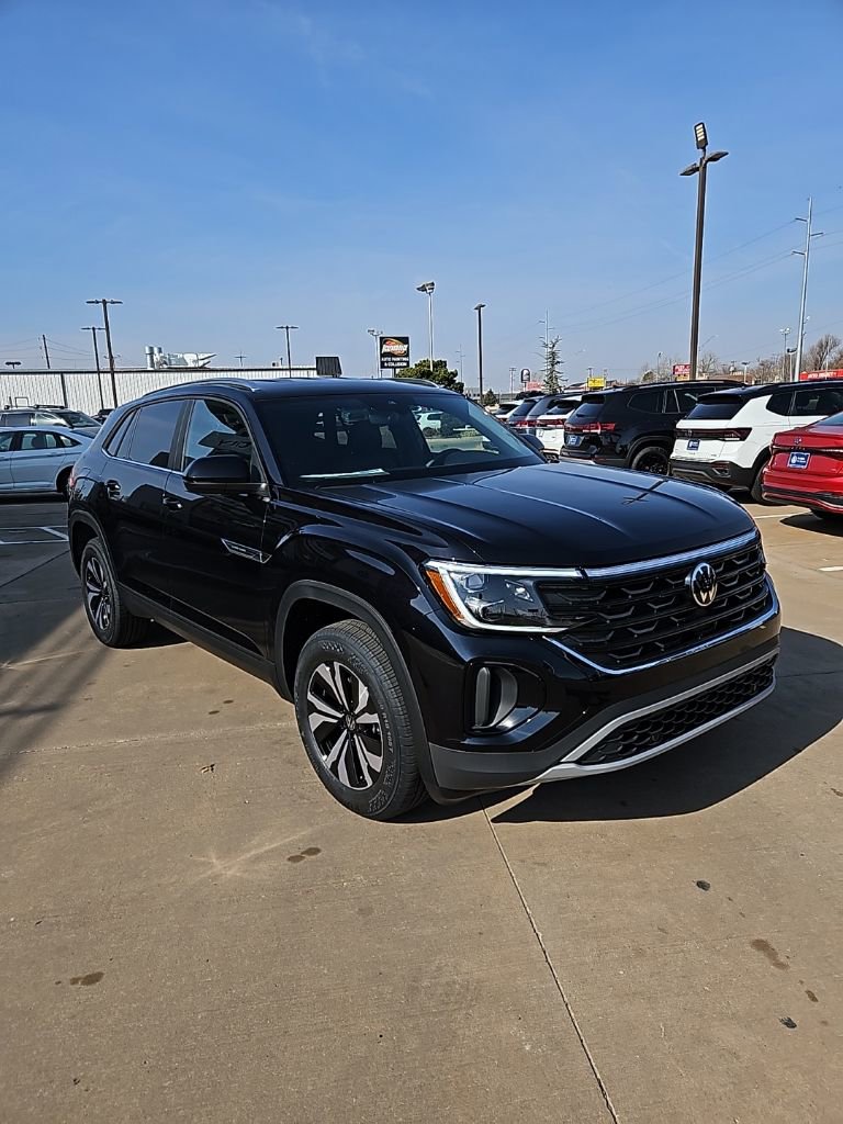 New 2026 Volkswagen Atlas Cross Sport SE image 3