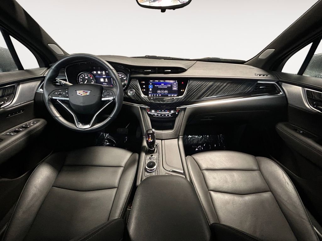 Used 2024 Cadillac XT6 Premium Luxury w/ Technology Package image 14