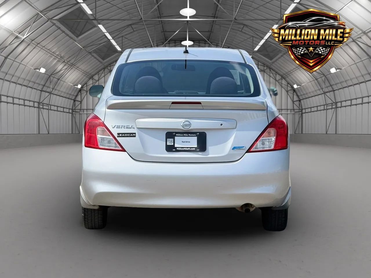 Used 2014 Nissan Versa S Plus FWD image 4