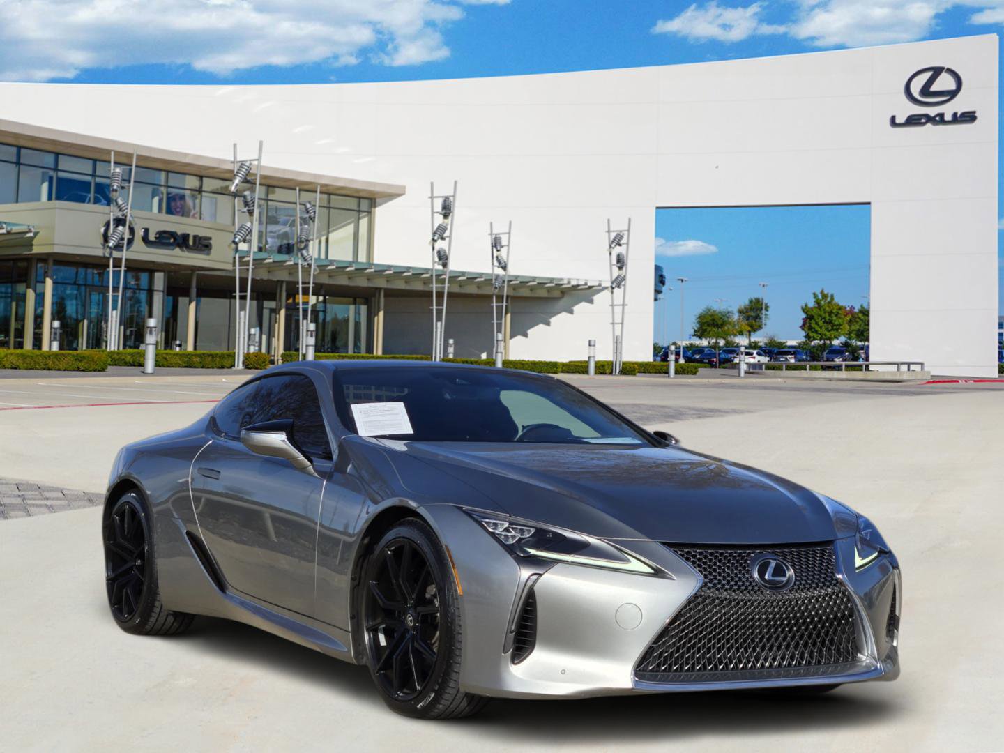 Used 2018 Lexus LC 500 Coupe image 2