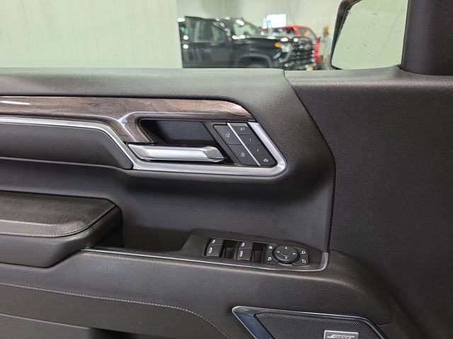 Used 2024 Chevrolet Silverado 1500 LTZ AWD/4WD image 20
