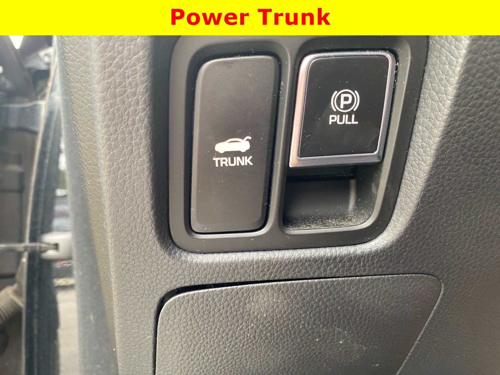 Used 2016 Hyundai Equus Signature RWD image 35