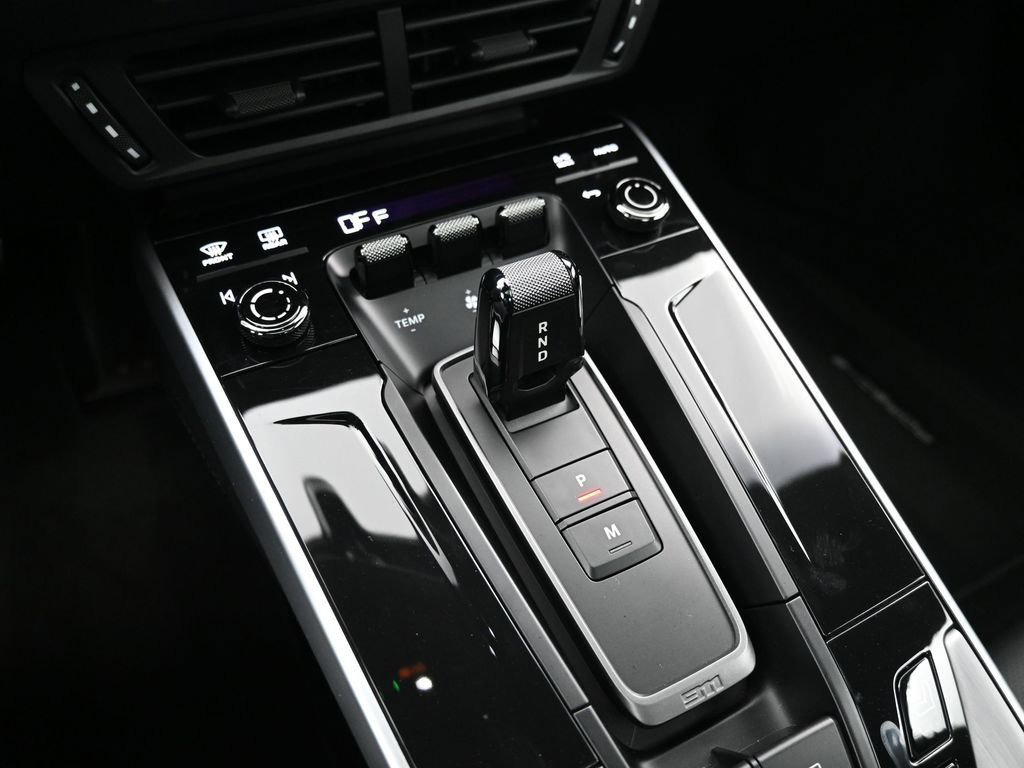 Certified 2025 Porsche 911 Carrera image 22