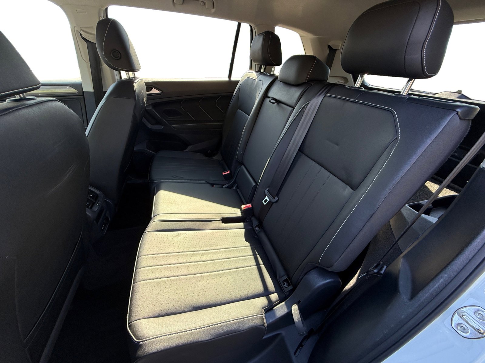 Used 2023 Volkswagen Tiguan SE image 16