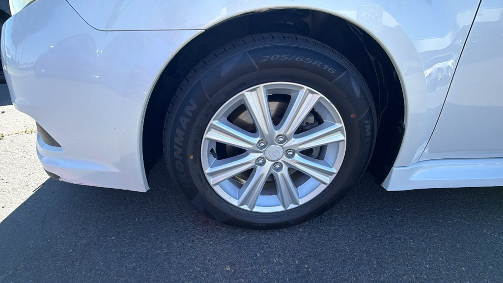 Used 2011 Subaru Legacy 2.5i Premium AWD/4WD image 10