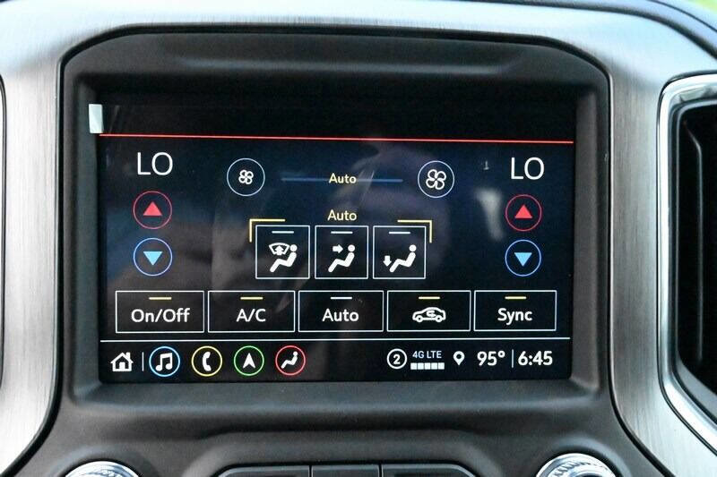 Used 2022 GMC Sierra 3500 Denali w/ Denali Ultimate Package AWD/4WD image 18