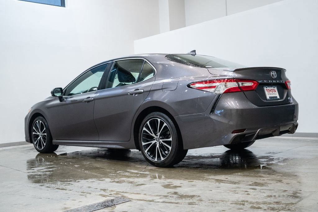 Certified 2020 Toyota Camry SE image 7