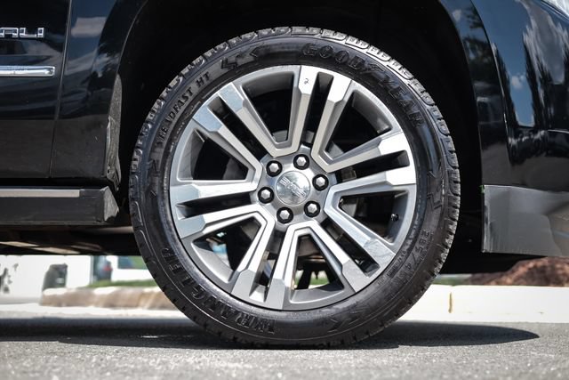 Used 2019 GMC Yukon Denali w/ Denali Ultimate Package AWD/4WD image 13