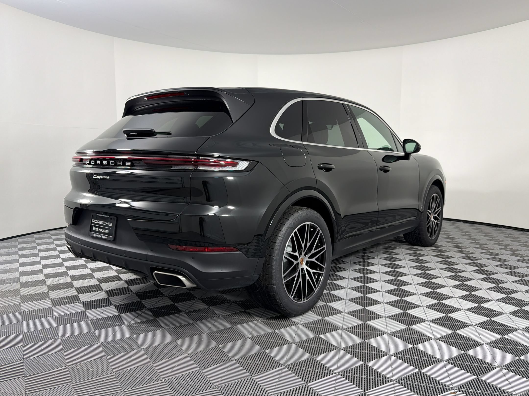 New 2026 Porsche Cayenne AWD/4WD image 9