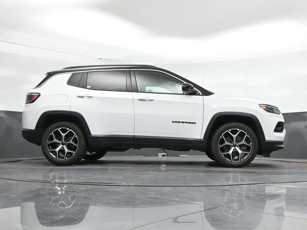Used 2025 Jeep Compass Limited AWD/4WD image 42
