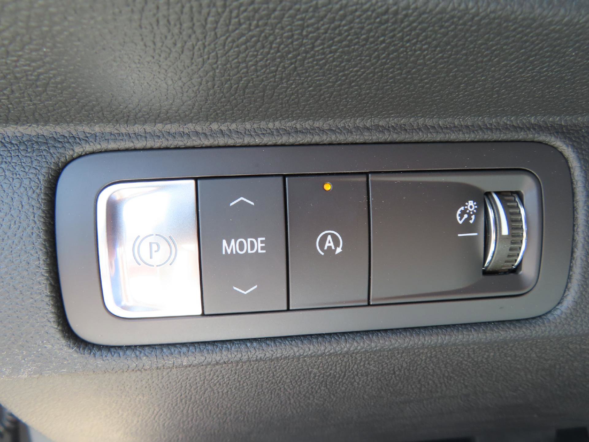 New 2025 Chevrolet Traverse LT w/ LPO, Illumination Package image 34