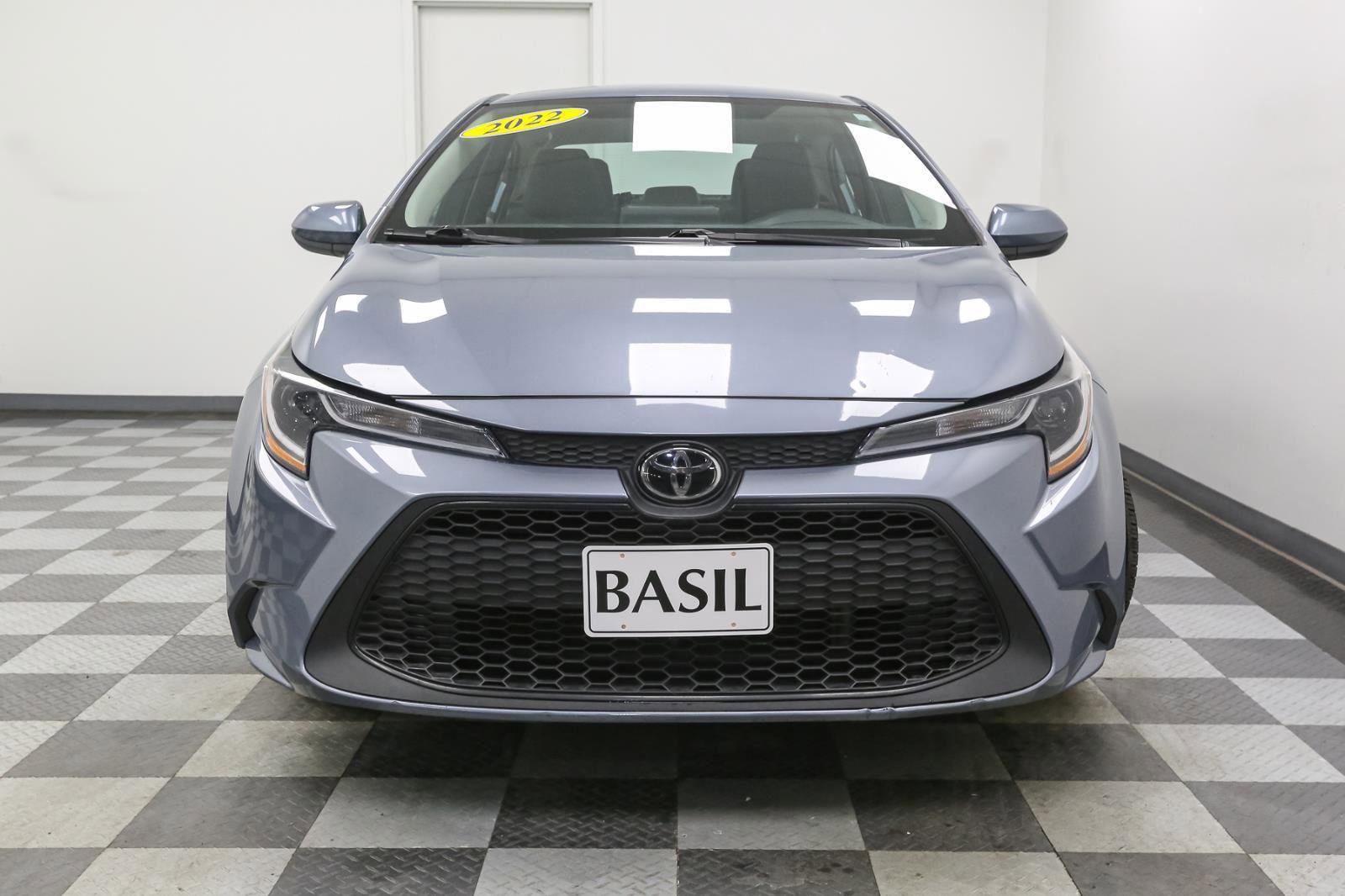 Used 2022 Toyota Corolla LE image 3