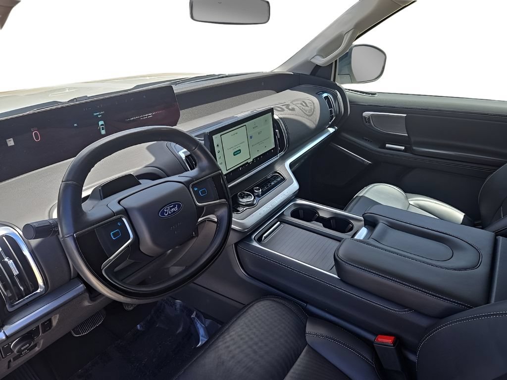 Used 2025 Ford Expedition Max Platinum AWD/4WD image 10