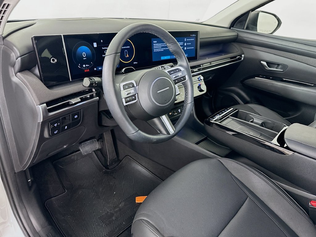 Certified 2025 Hyundai Tucson Limited AWD/4WD image 9