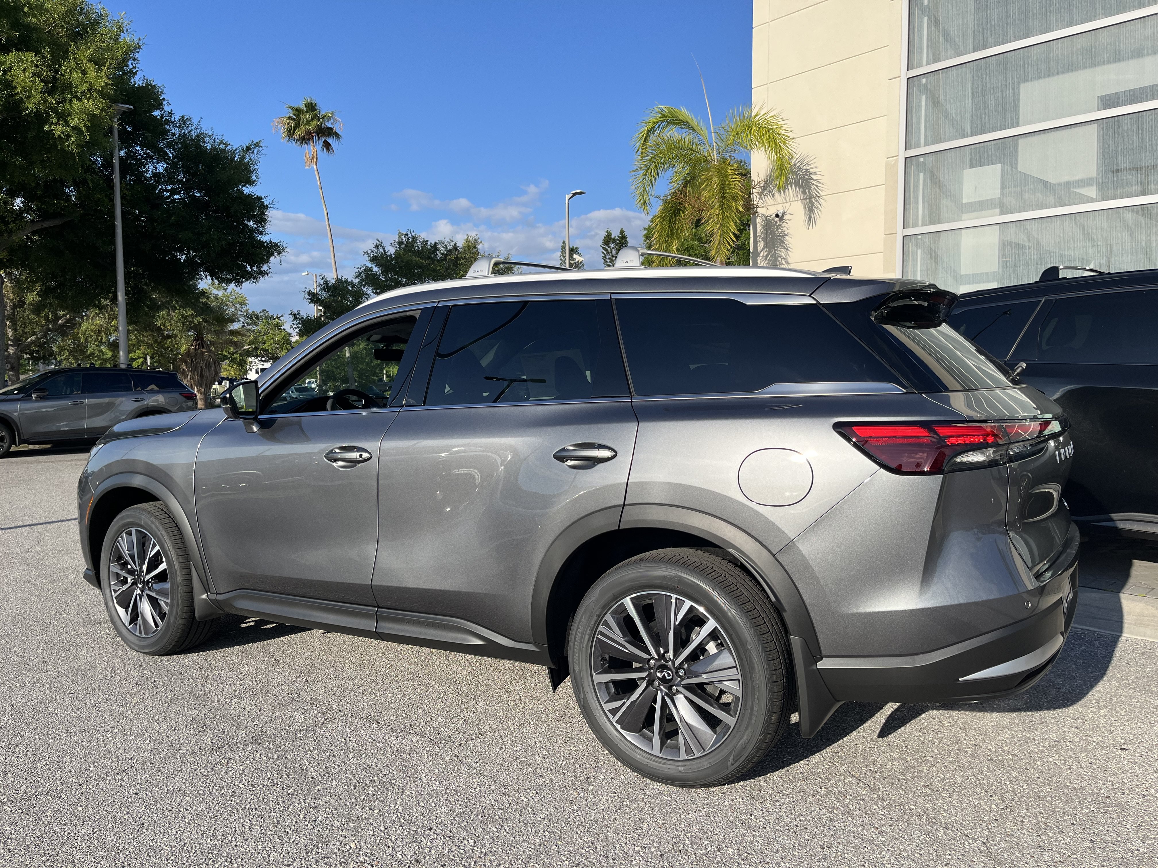 New 2027 INFINITI QX60 Luxe w/ Cargo Package FWD image 3