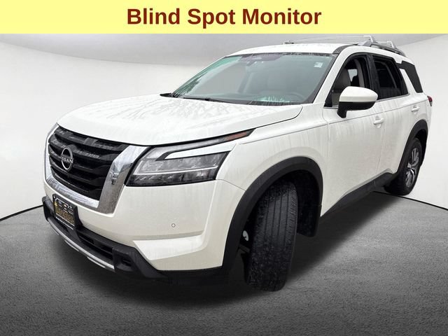 Used 2024 Nissan Pathfinder SL AWD/4WD image 5