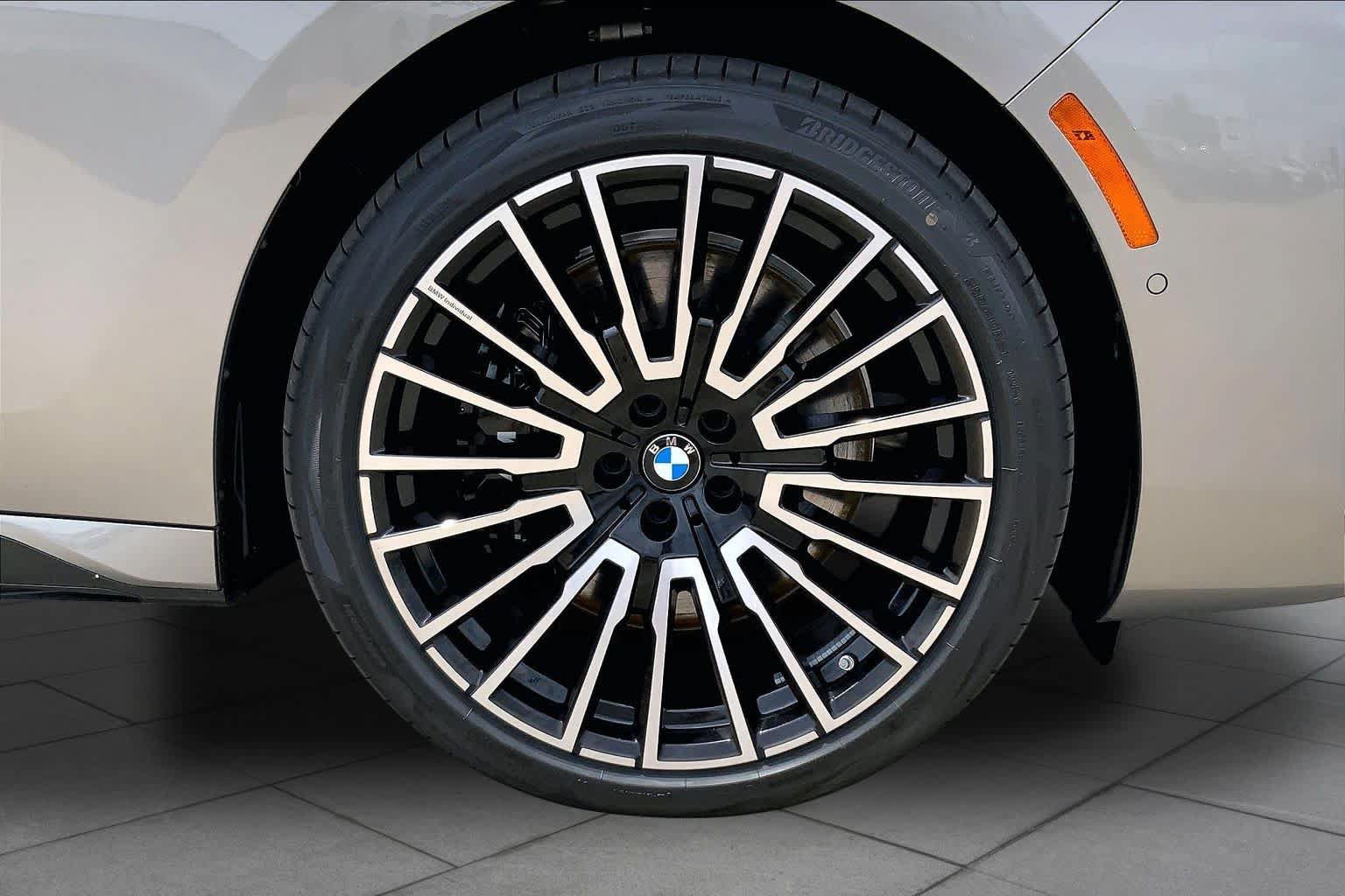 New 2026 BMW 760i xDrive w/ Executive Package AWD/4WD image 12