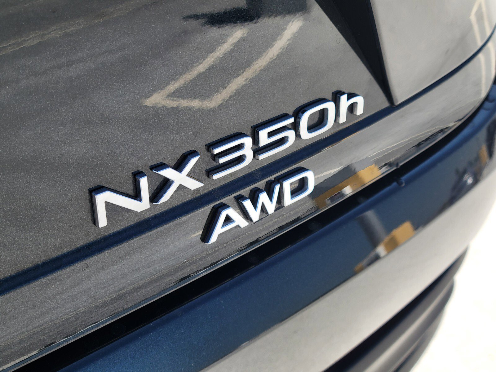 Certified 2025 Lexus NX 350h AWD w/ Cold Area Package image 6