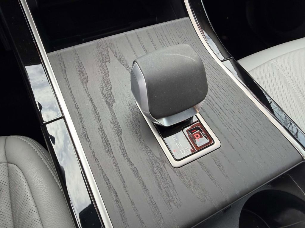 Used 2026 Land Rover Range Rover Evoque S image 24