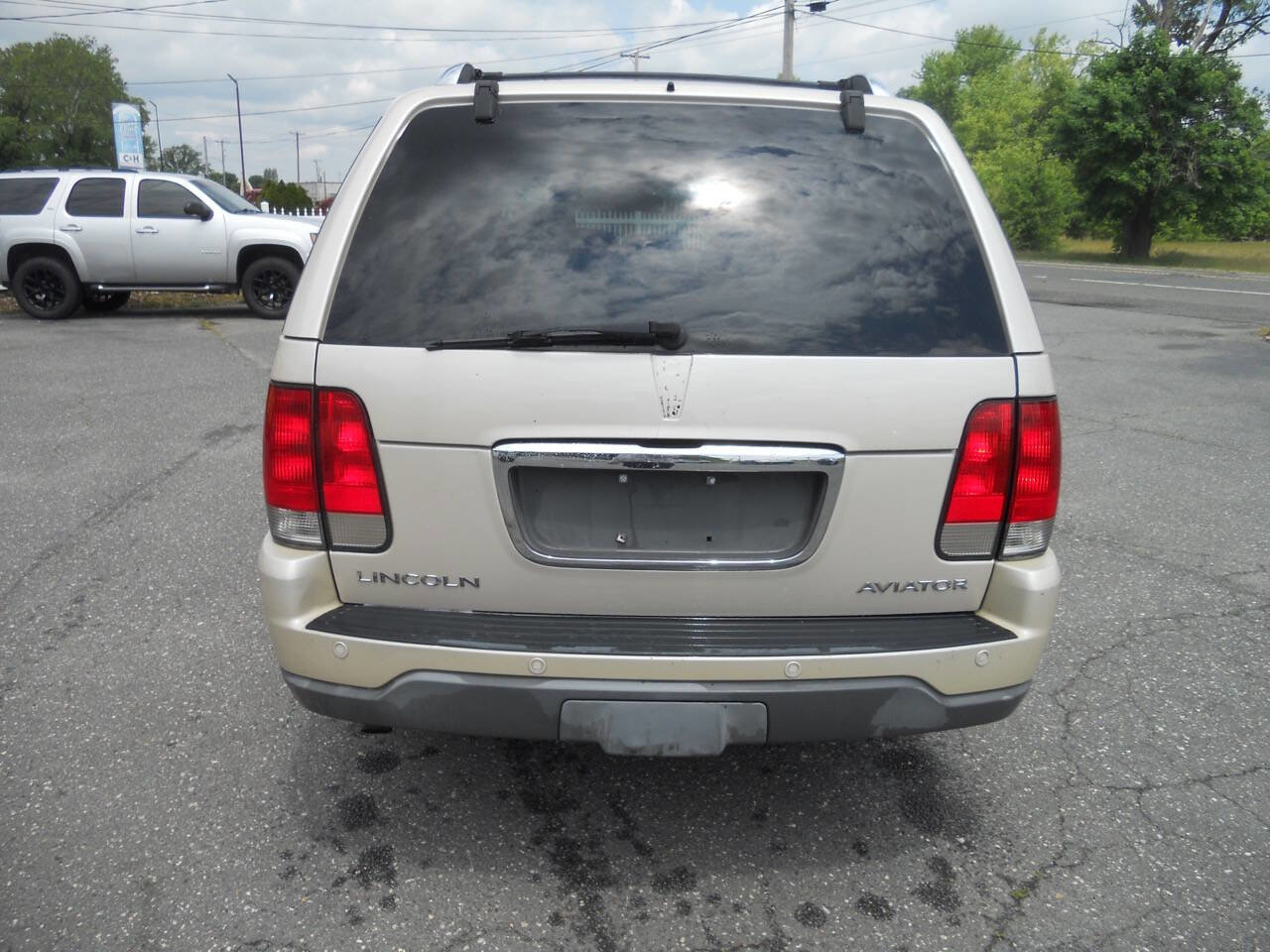 Used 2005 Lincoln Aviator AWD image 8