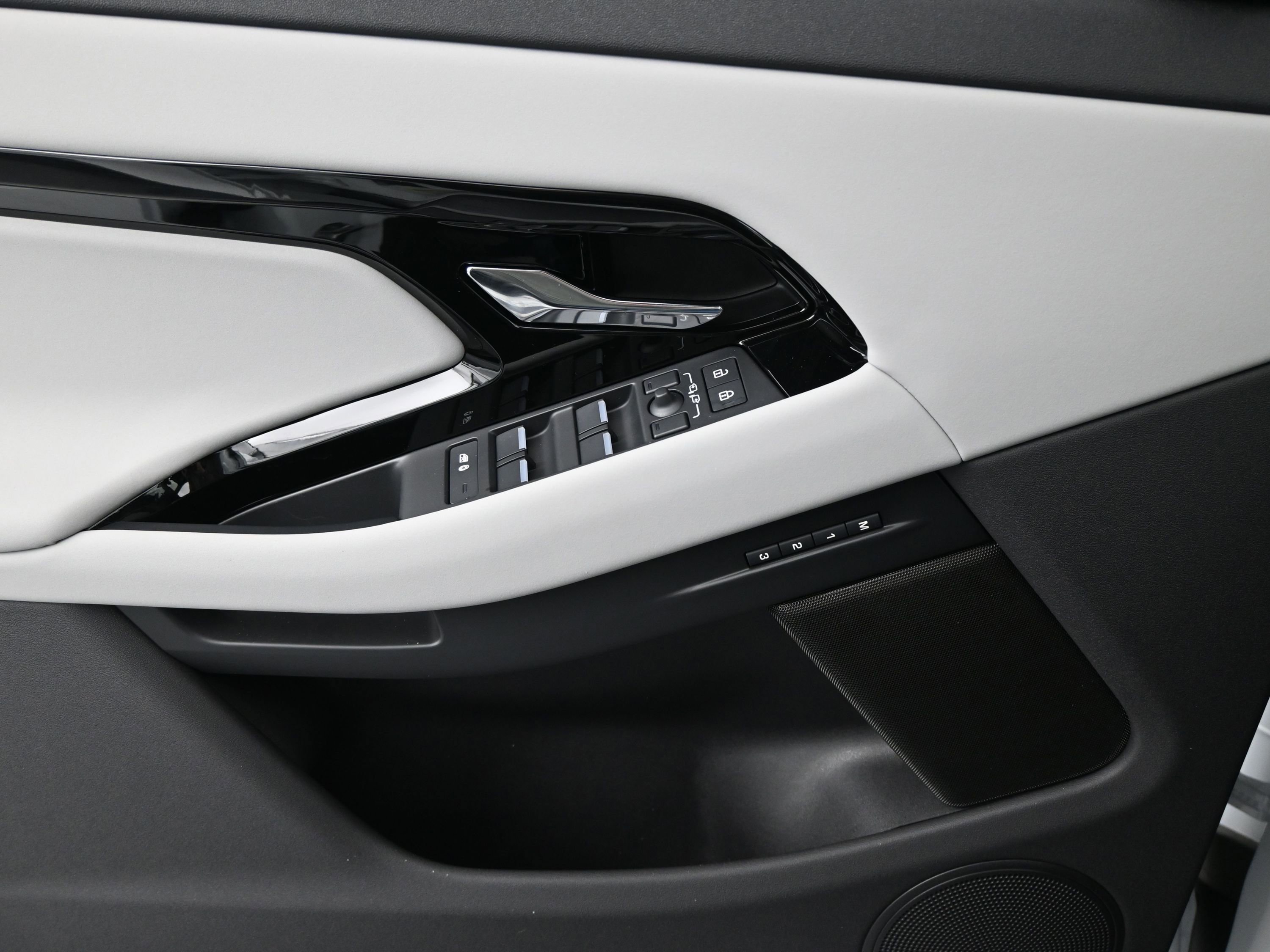New 2026 Land Rover Range Rover Evoque S image 12