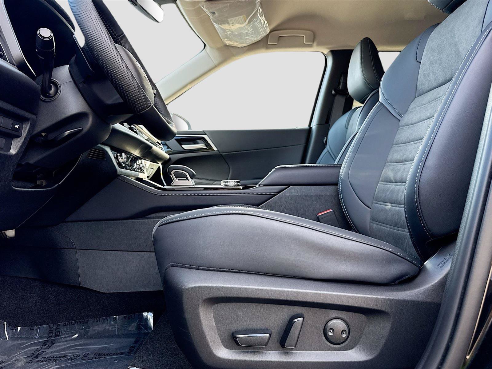 New 2026 Mitsubishi Outlander SE AWD/4WD image 18