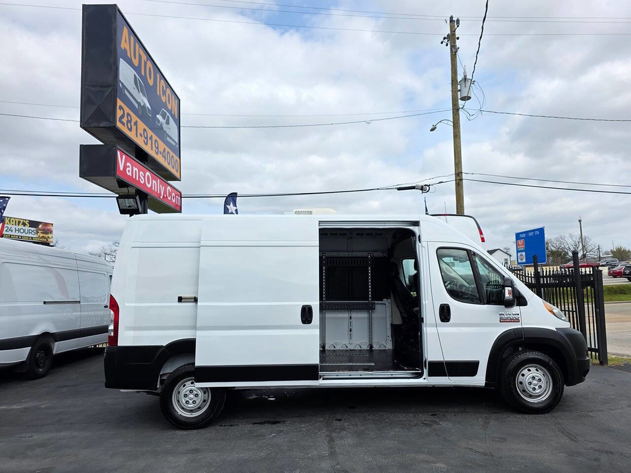 Used 2019 RAM ProMaster 2500 w/ Mopar Trailer Tow Group image 5