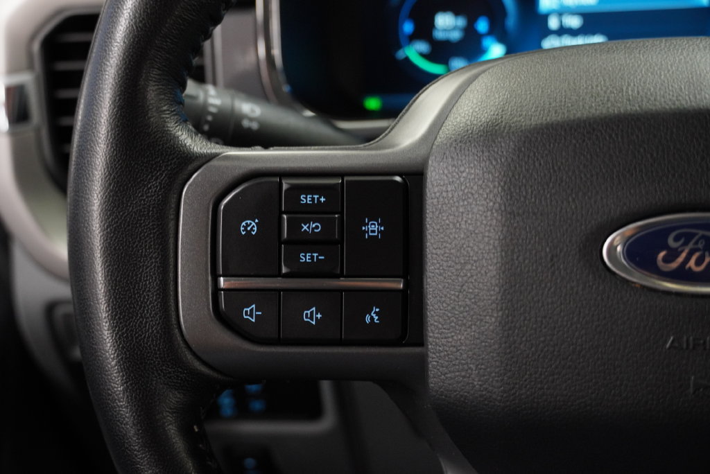 Used 2022 Ford F150 Lightning XLT AWD/4WD image 33