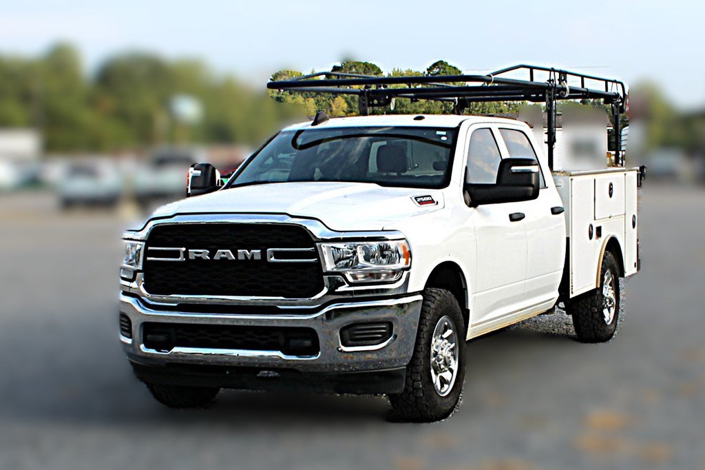 Used 2023 RAM 2500 Tradesman w/ Chrome Appearance Group RWD image 2