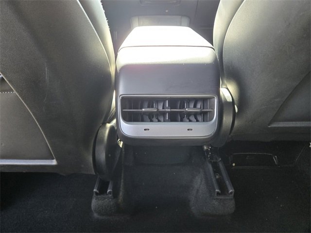 Used 2025 Tesla Model Y Long Range image 16