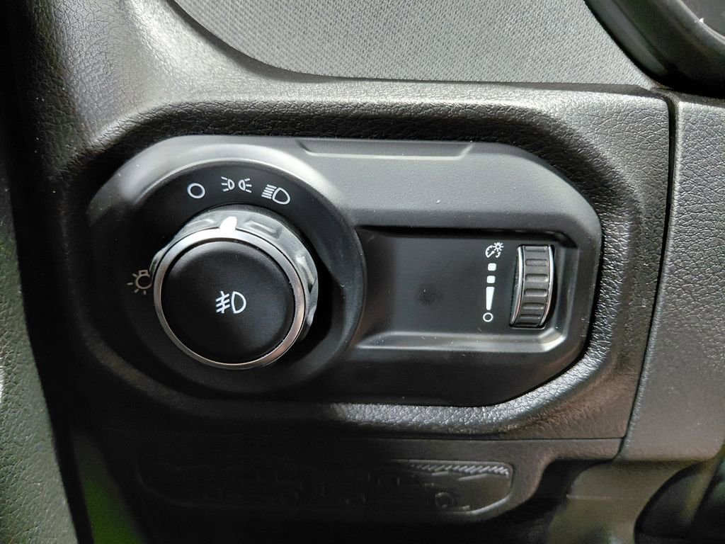 Used 2025 Jeep Wrangler Unlimited Sport AWD/4WD image 32