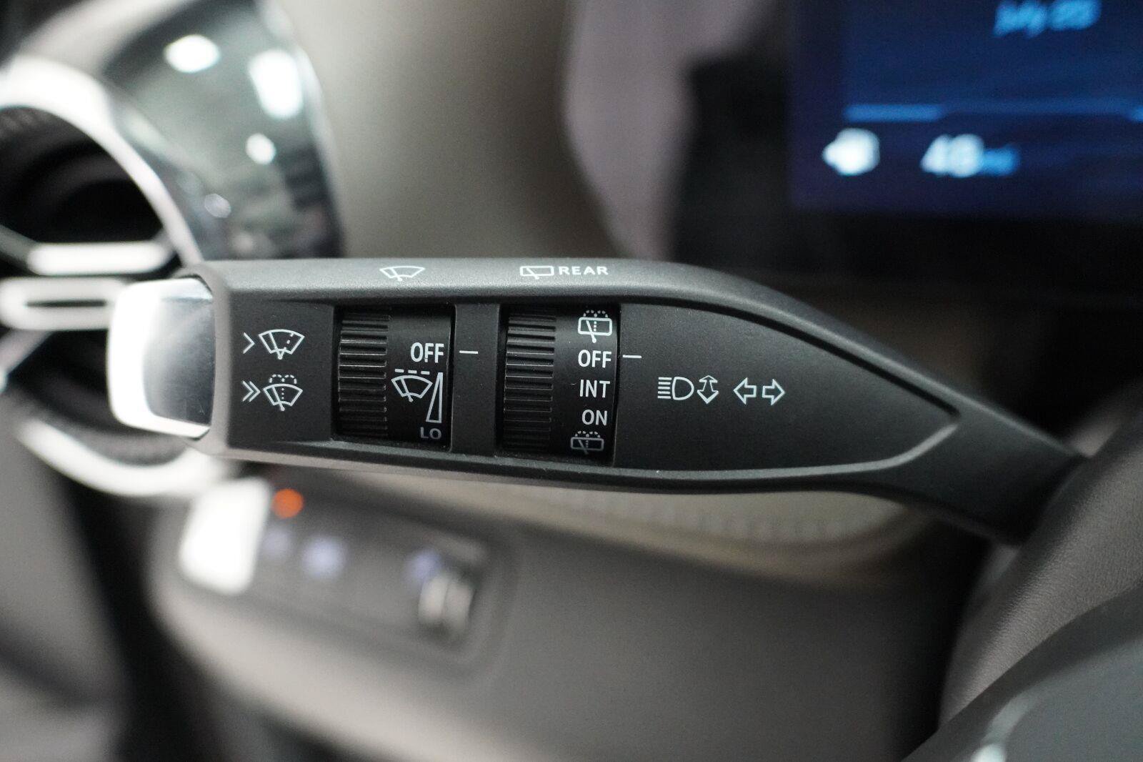 Used 2025 Chevrolet Equinox LT w/ Convenience Package II FWD image 9