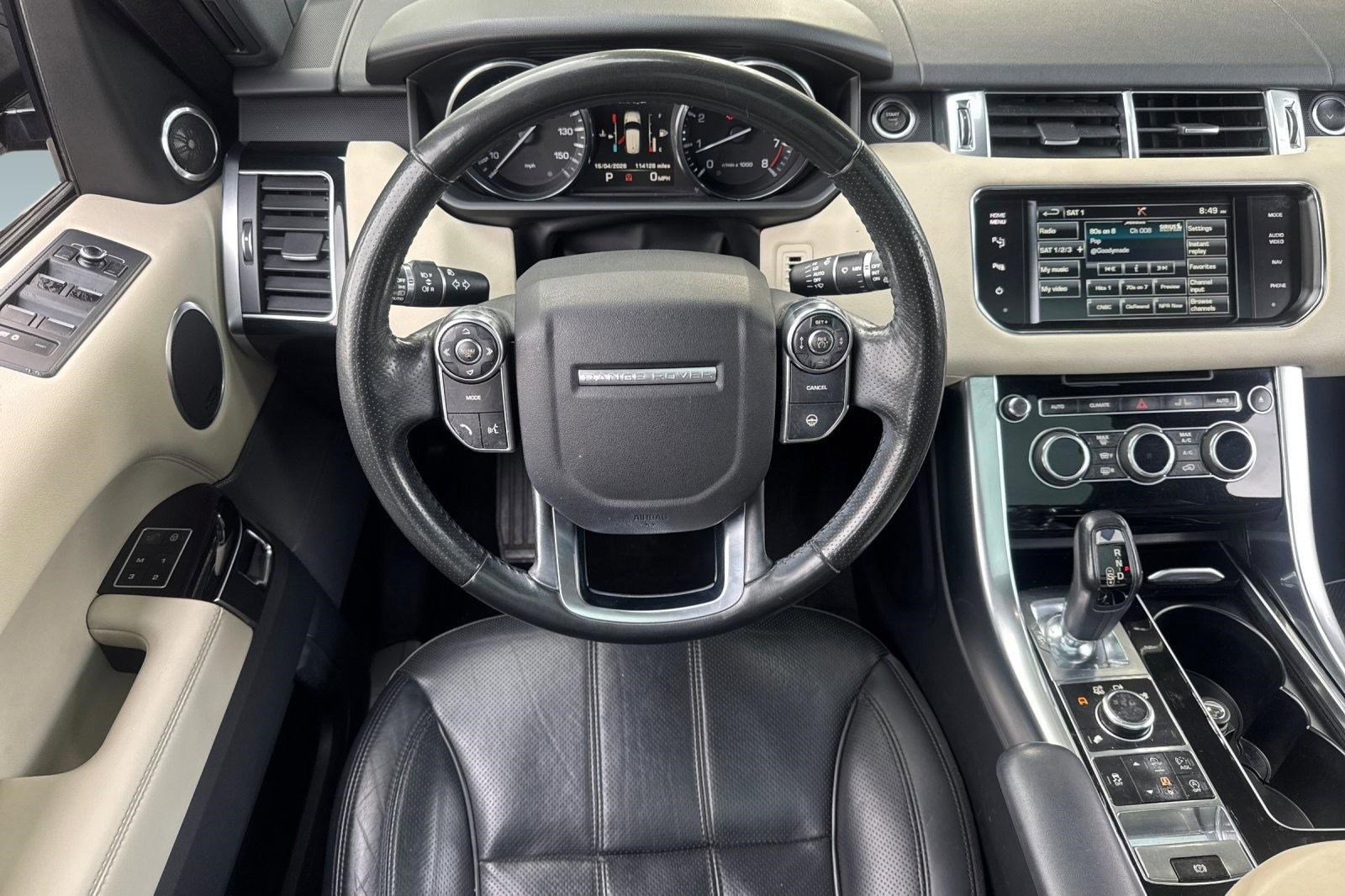 Used 2015 Land Rover Range Rover Sport HSE image 28