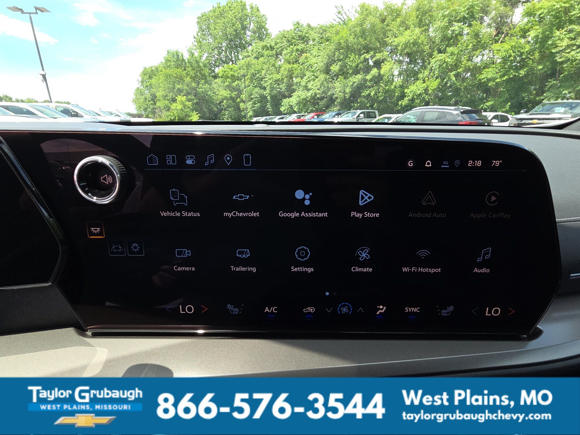 New 2026 Chevrolet Traverse LT w/ Midnight/Sport Edition FWD image 21