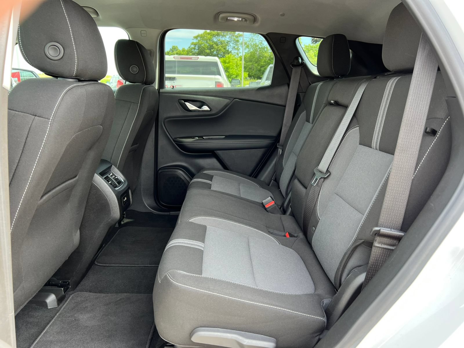Used 2025 Chevrolet Blazer LT AWD/4WD image 5