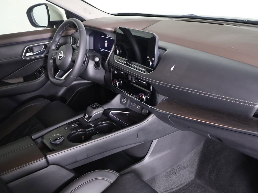 Used 2023 Nissan Rogue Platinum image 27