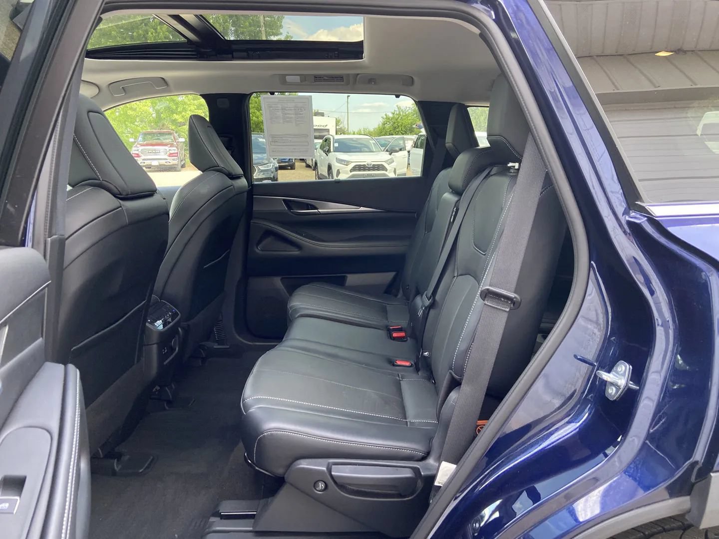 Used 2023 INFINITI QX60 Luxe w/ Cargo Package AWD/4WD image 24