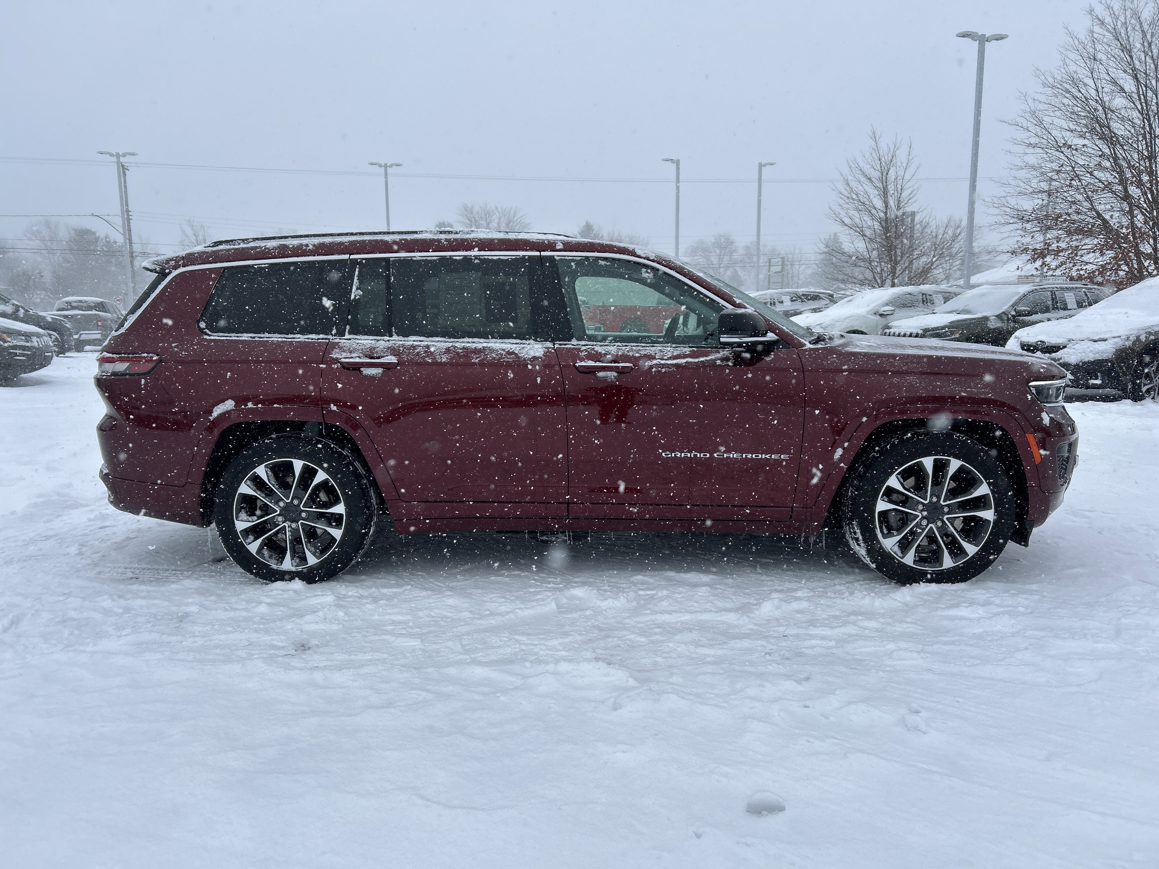 Used 2021 Jeep Grand Cherokee L Overland w/ Advanced Protech Group III image 2