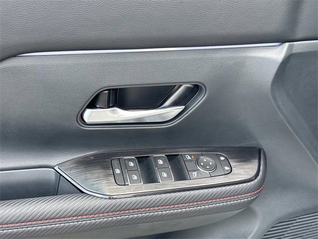 New 2025 Nissan Kicks SR image 20