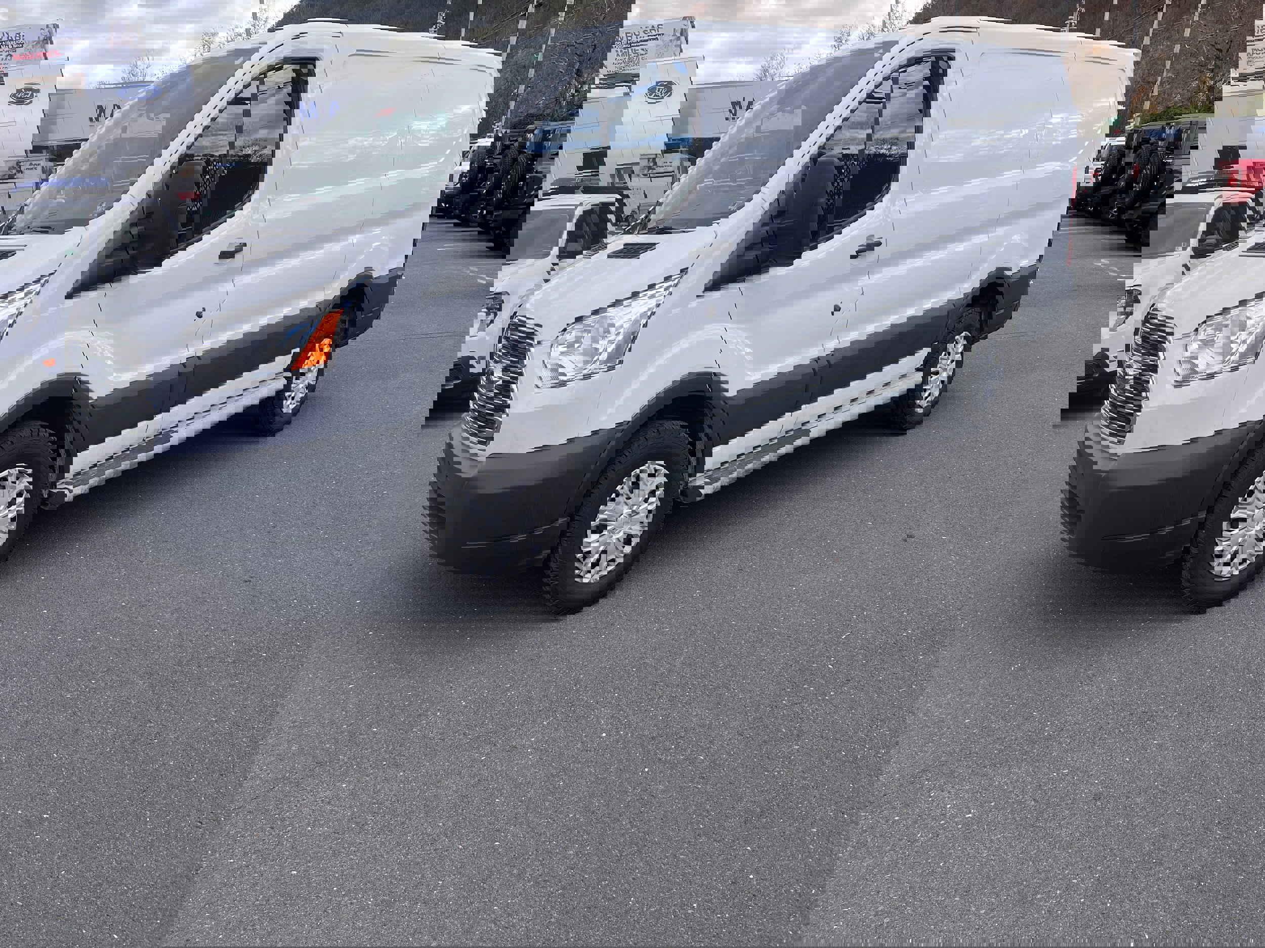 Used 2018 Ford Transit 250 130 Low Roof w/ Exterior Upgrade Package image 18