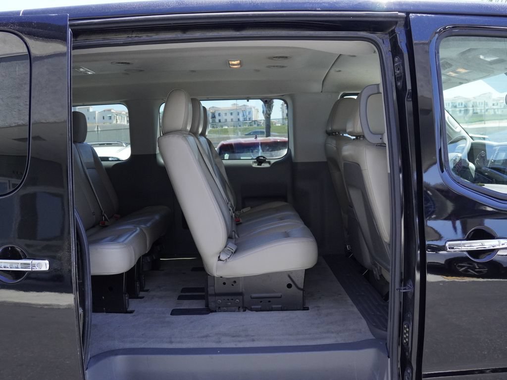 Used 2020 Nissan NV 3500 SL RWD image 22