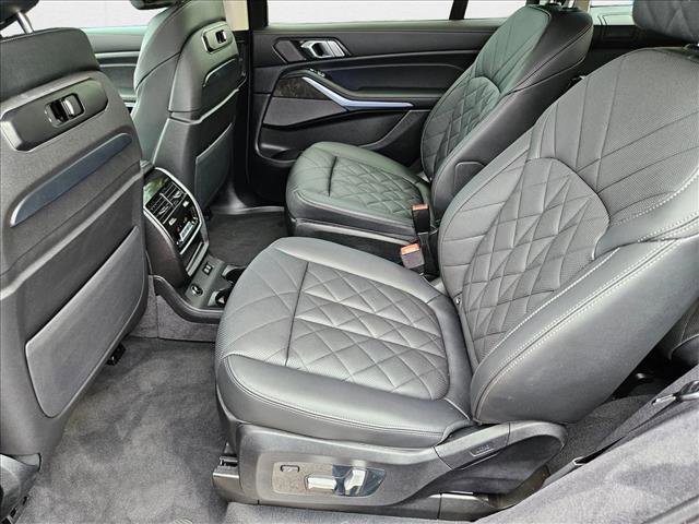Used 2025 BMW X7 xDrive40i image 20