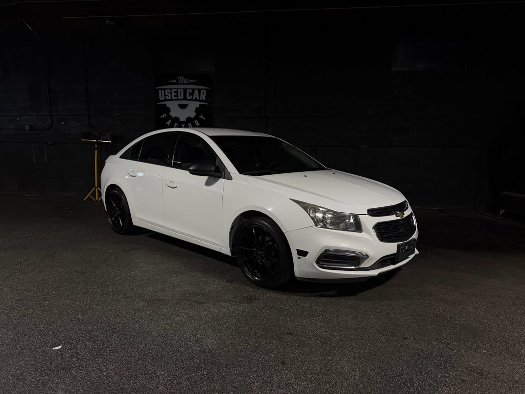 Used 2016 Chevrolet Cruze L FWD image 8