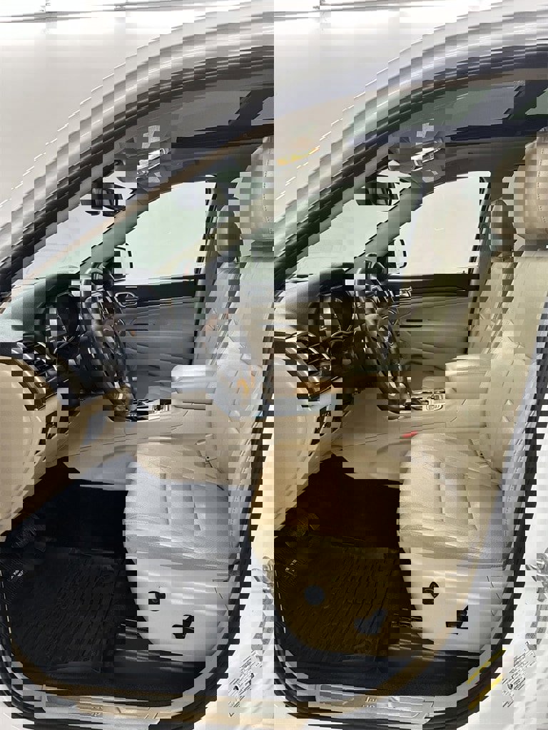 Used 2017 Jeep Grand Cherokee Limited w/ Luxury Group II image 11